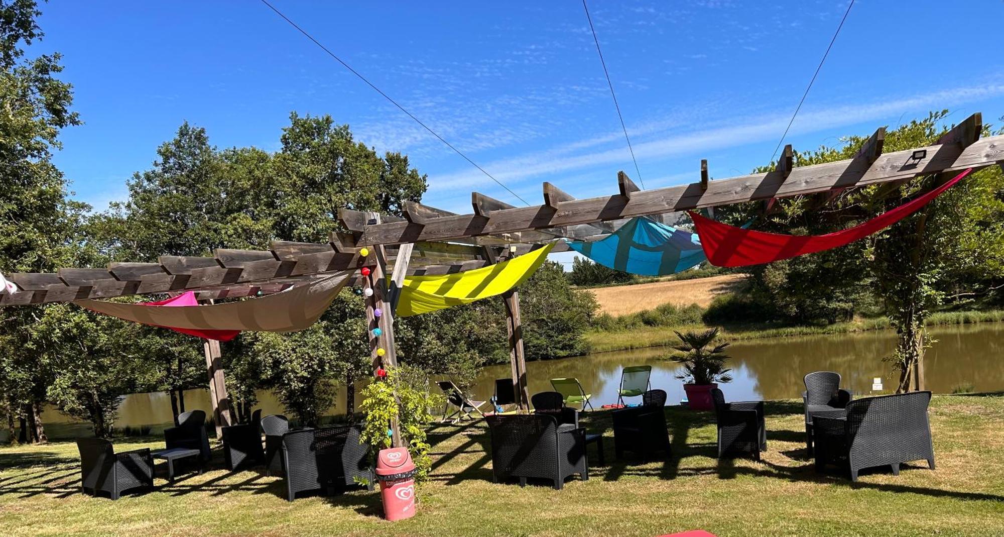 Camping Les Petites Minaudieres Coussay-les-Bois Esterno foto